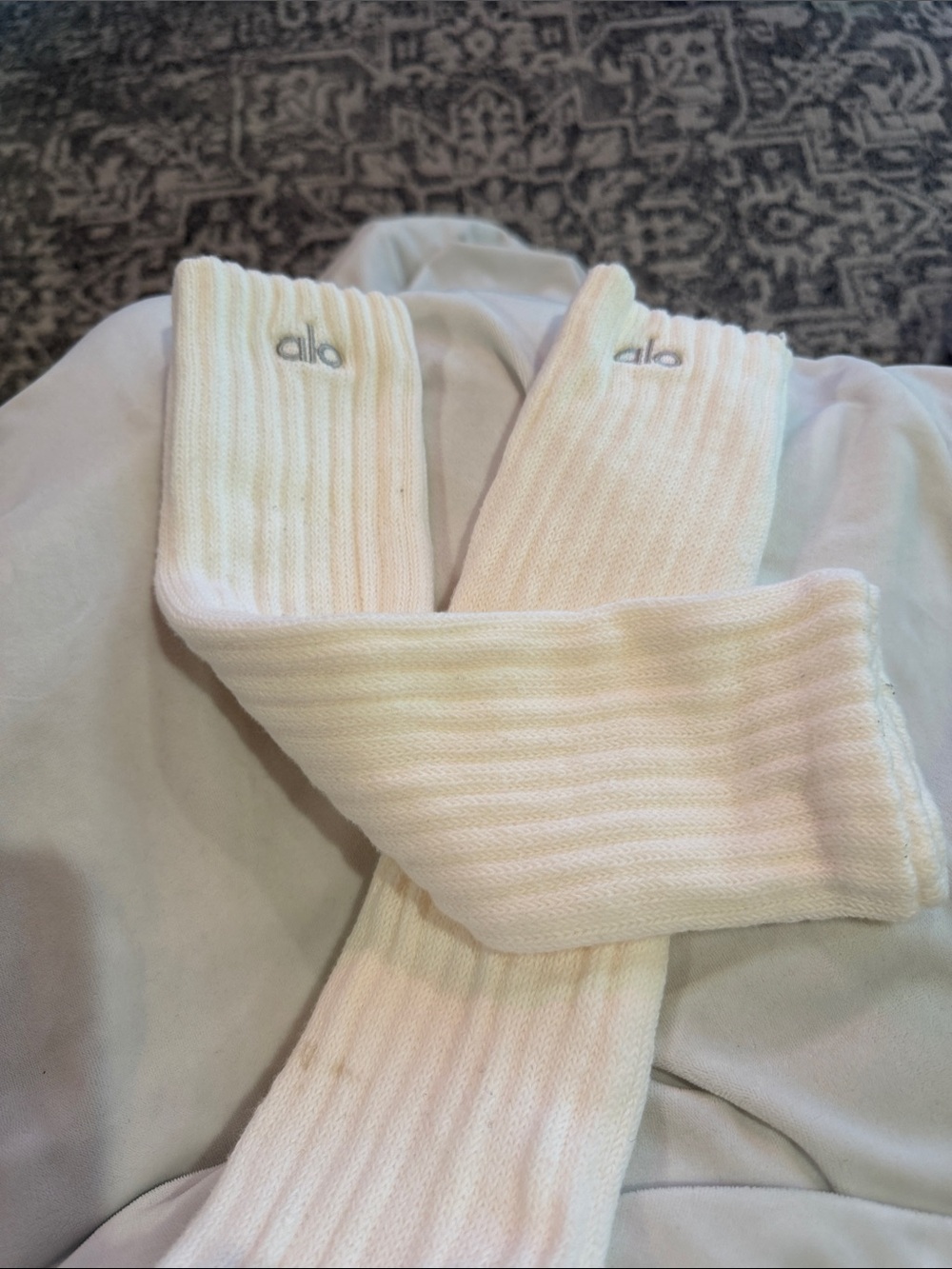 Alo Goddess Leg Warmer